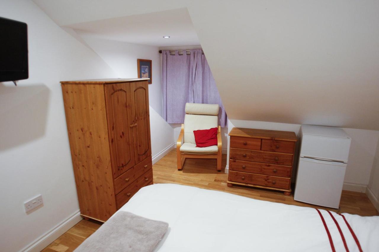 Homeside B&B Силверстон Экстерьер фото