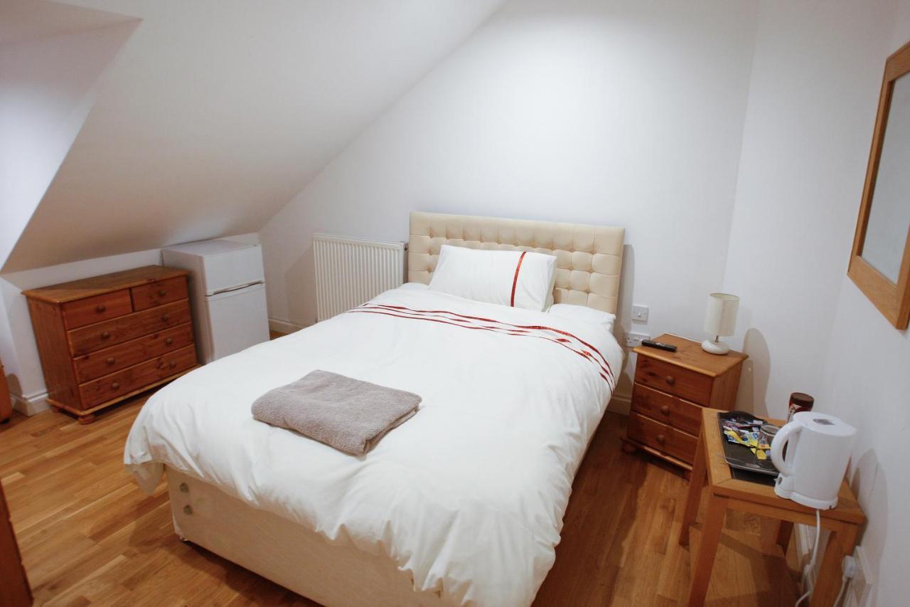 Homeside B&B Силверстон Экстерьер фото